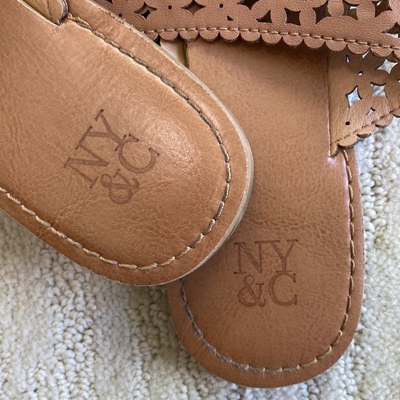 NY&C Thong Strap Sandals - Picture 10 of 11